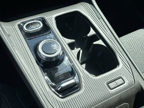 New 2026 Jeep Cherokee Laredo AWD/4WD image 4