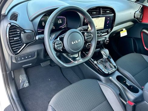 Used 2025 Kia Soul GT-Line image 9