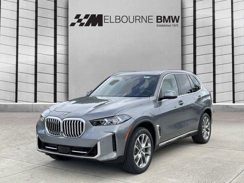 New 2026 BMW X5 sDrive40i w/ Premium Package image 3