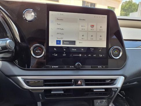 Used 2024 Lexus RX 350 FWD w/ Technology Package image 23