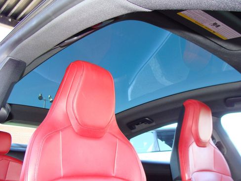 Used 2020 Porsche Taycan 4S image 12