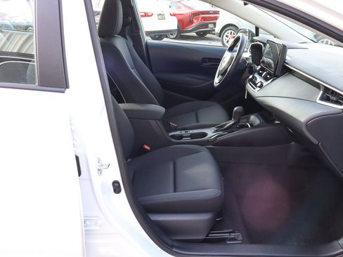 Used 2025 Toyota Corolla LE FWD image 22