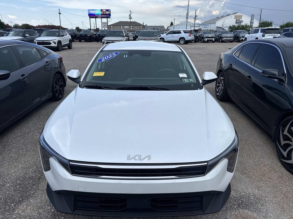 Used 2025 Kia K4 FWD image 16