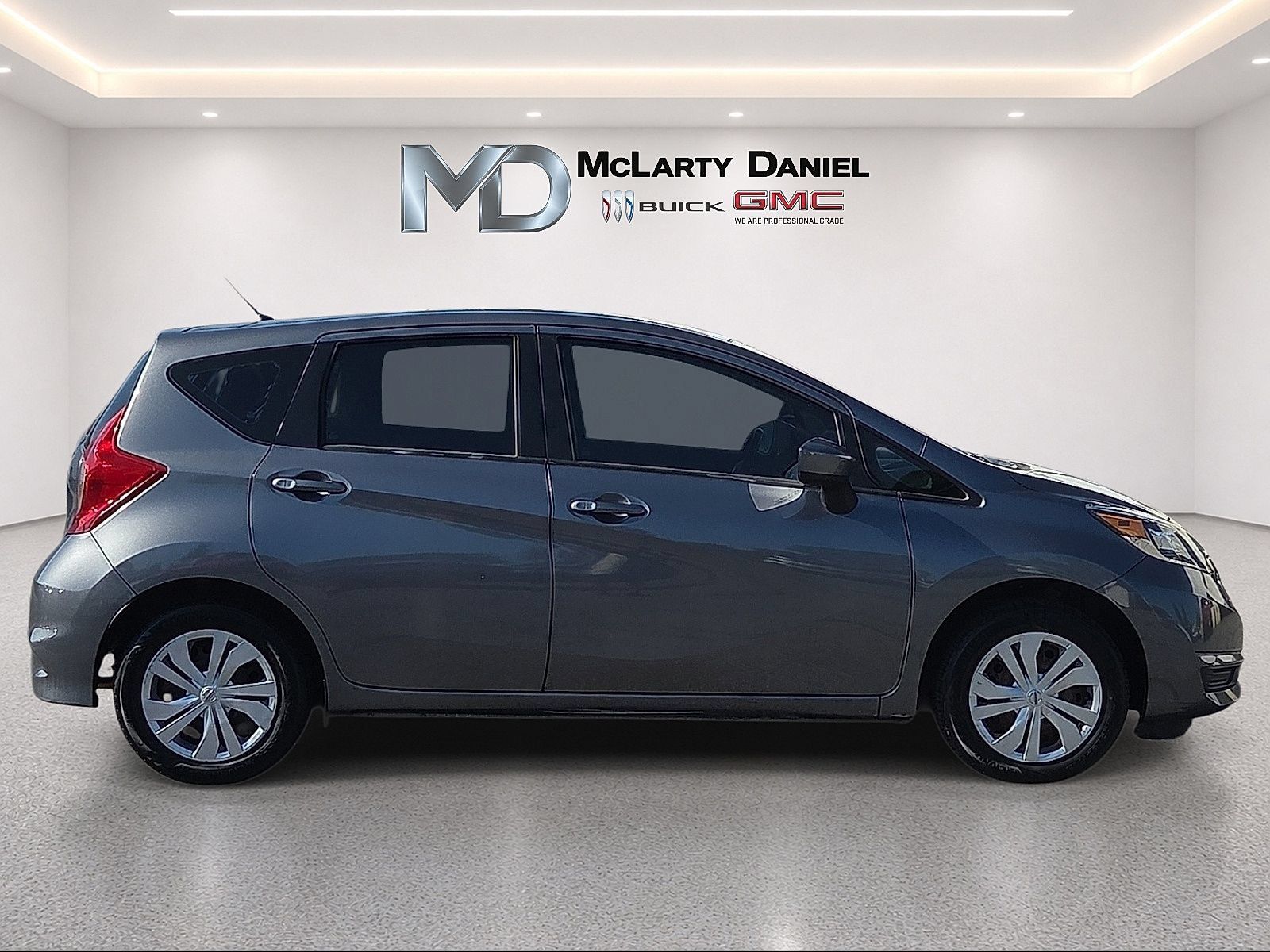 Used 2019 Nissan Versa Note SV FWD image 15