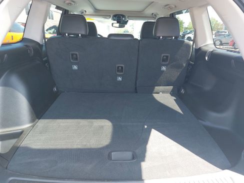 Used 2024 Jeep Grand Cherokee Limited image 14