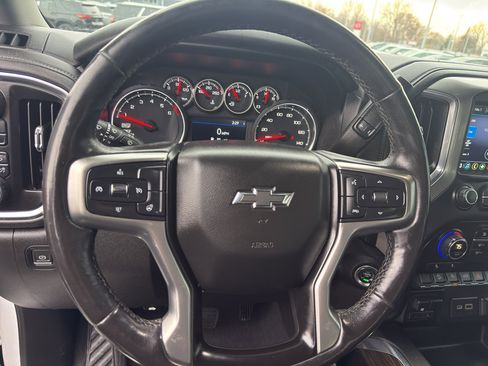 Used 2019 Chevrolet Silverado 1500 LT Trail Boss image 17