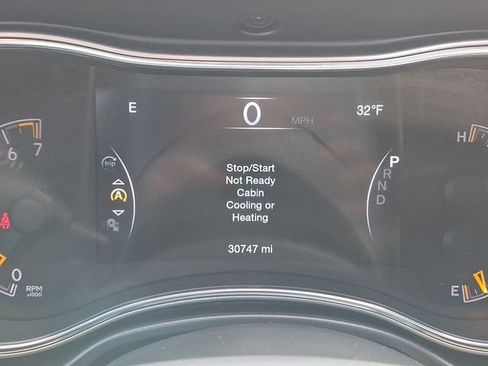 Used 2022 Jeep Grand Cherokee Laredo X image 19