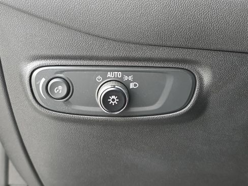 Used 2024 Chevrolet Equinox LT image 26