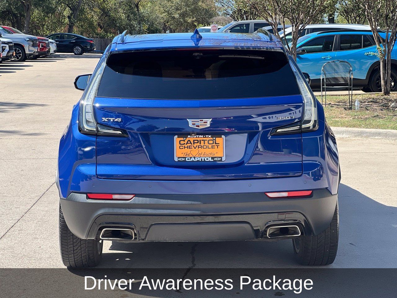 Used 2022 Cadillac XT4 Sport w/ Enhanced Visibility Package FWD image 4