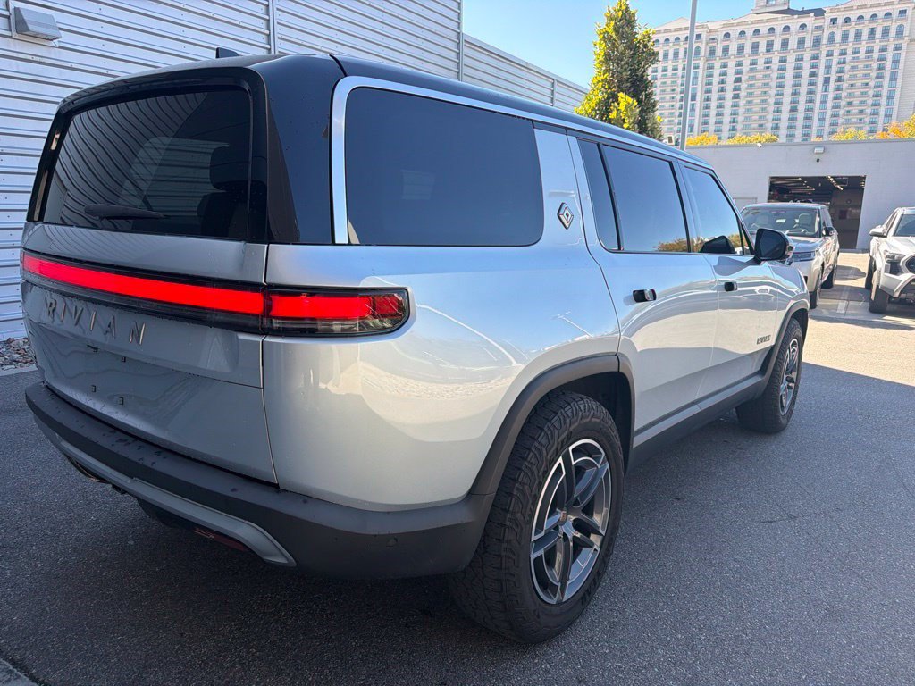 Used 2025 Rivian R1S Adventure Dual AWD/4WD image 4