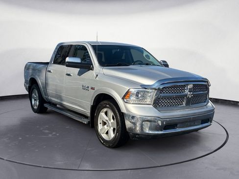 Used 2018 RAM 1500 Laramie image 7