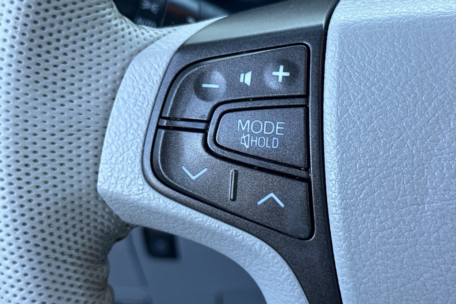 Used 2013 Toyota Sienna XLE w/ Premium Pkg FWD image 37