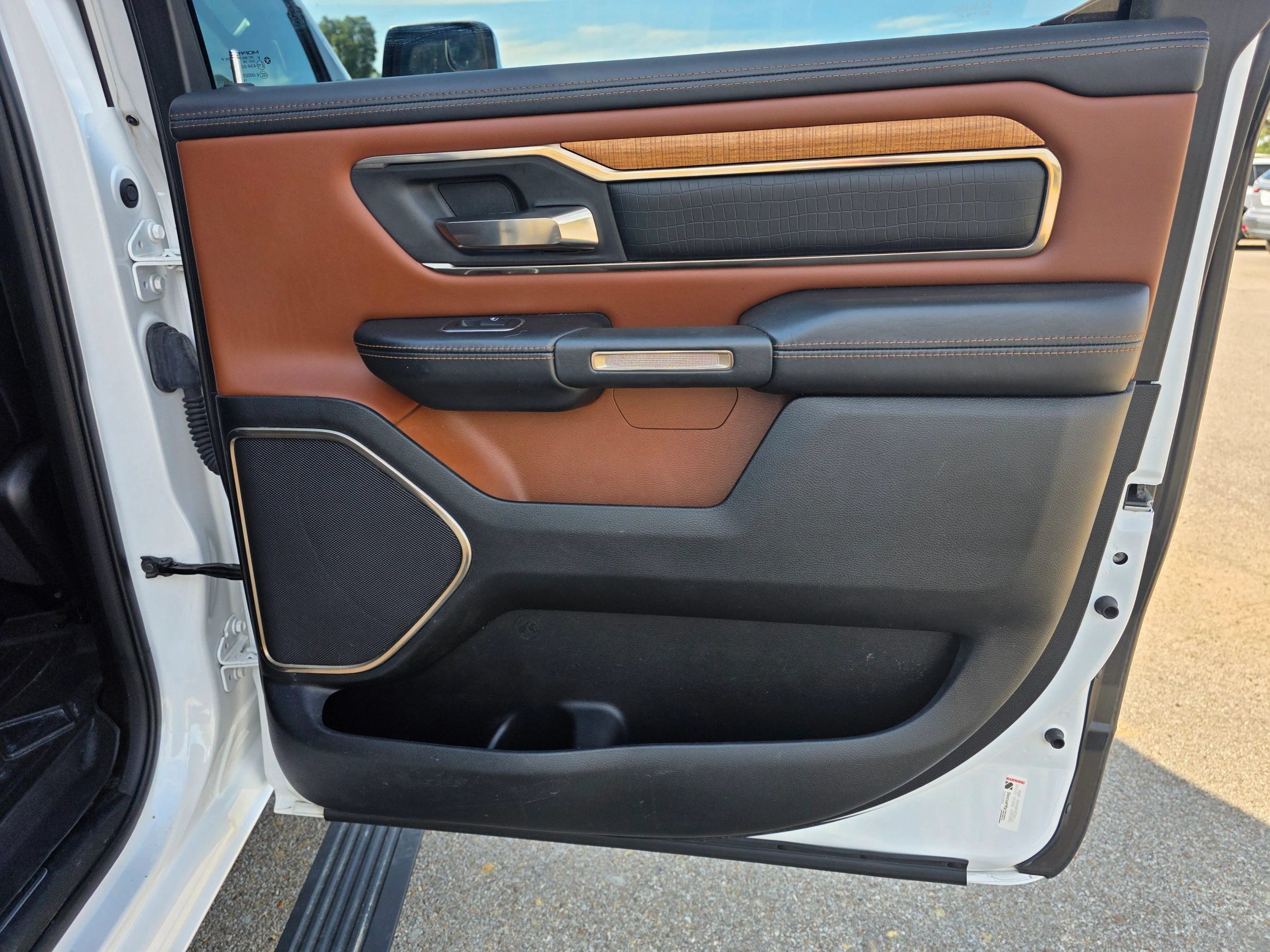 Used 2019 RAM 1500 Limited AWD/4WD image 8
