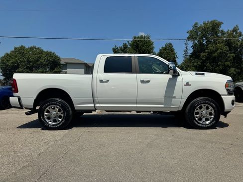 Used 2024 RAM 2500 Laramie AWD/4WD image 4