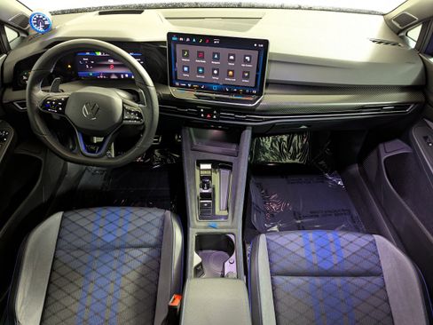 Used 2025 Volkswagen Golf R Black Edition image 10