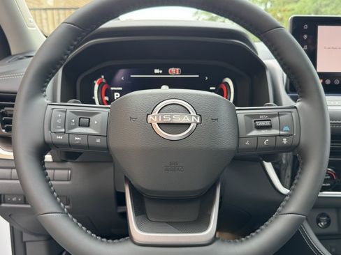 New 2026 Nissan Rogue Platinum AWD/4WD image 9