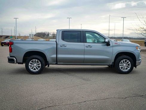Used 2024 Chevrolet Silverado 1500 LT AWD/4WD image 5