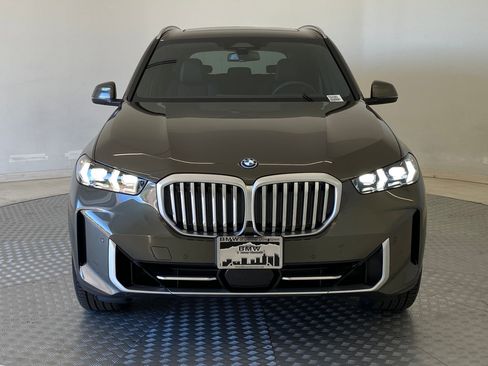 New 2026 BMW X5 xDrive50e w/ Premium Package image 5