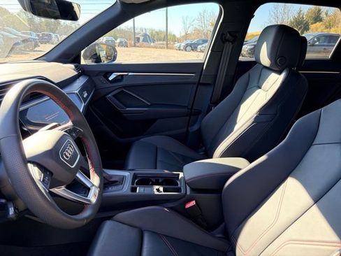 Certified 2025 Audi Q3 2.0T Premium Plus w/ Premium Plus Package image 7