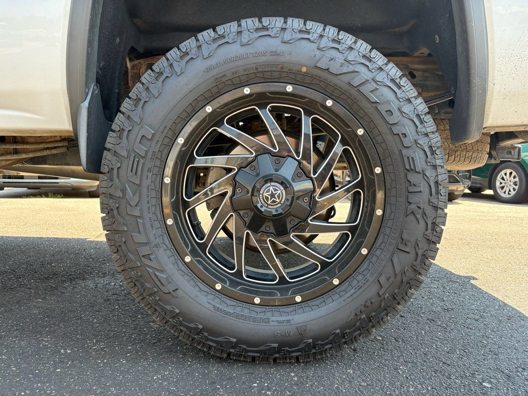 Used 2017 GMC Sierra 1500 Denali AWD/4WD image 10