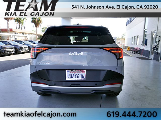 Certified 2026 Kia Sportage EX w/ EX Panorama Roof Package FWD image 8