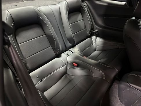 Used 2022 Ford Mustang Shelby GT500 w/ Technology Package image 17