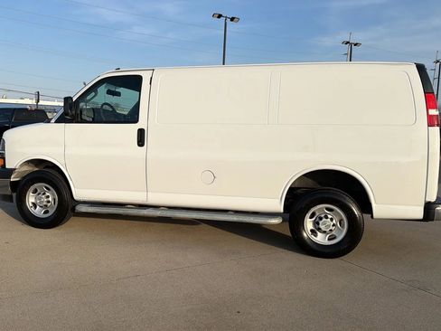 Used 2023 Chevrolet Express 2500 w/ Driver Convenience Package image 11