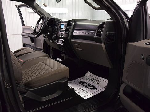 Used 2019 Ford F250 XLT image 30