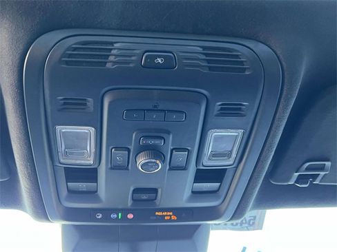 Used 2023 Cadillac Escalade Sport Platinum w/ LPO, ONYX Package image 32