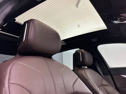Certified 2023 BMW i7 xDrive60 AWD/4WD image 26