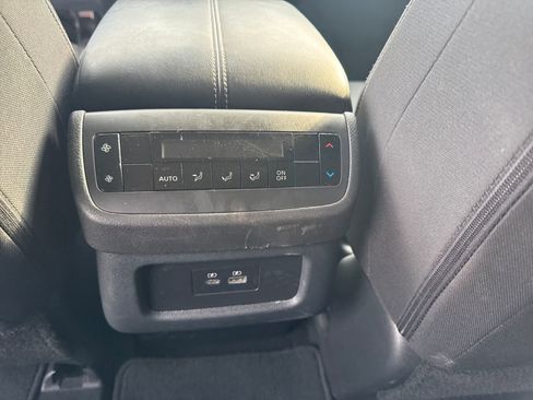 Certified 2024 Nissan Pathfinder SV FWD image 25