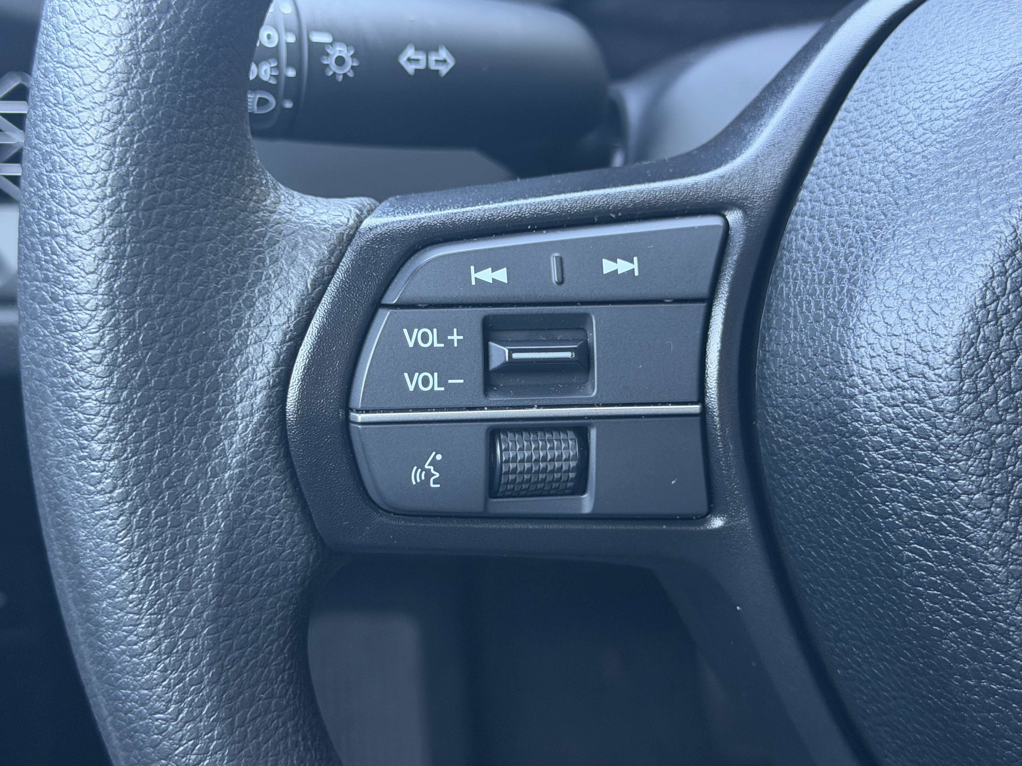 Used 2025 Honda Accord LX image 29