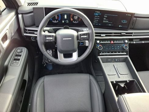 Used 2025 Hyundai Santa Fe SEL image 12