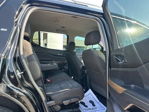 Used 2021 GMC Acadia SLE w/ Driver Convenience Package FWD image 9