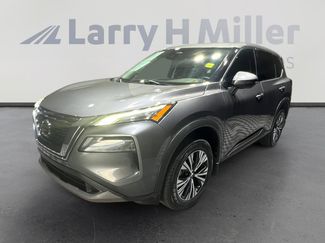 Used 2021 Nissan Rogue SV image 1