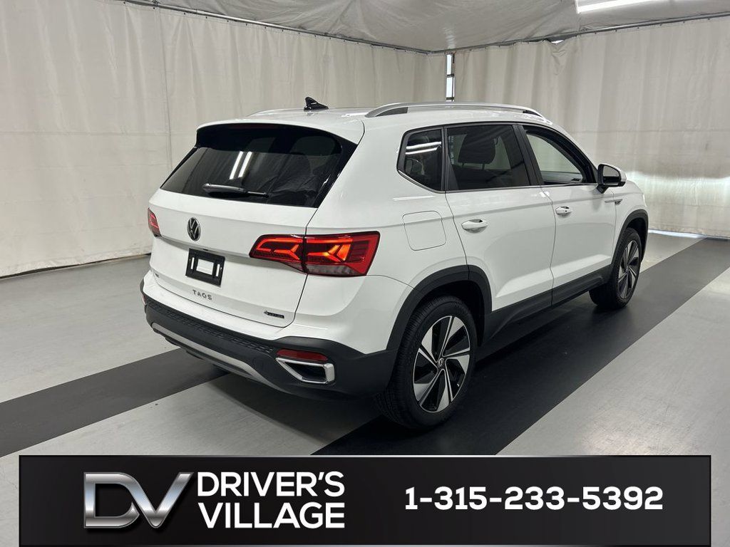 Certified 2024 Volkswagen Taos SE w/ Panoramic Sunroof Package AWD/4WD image 2