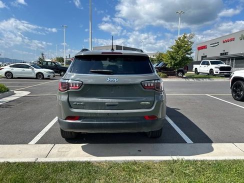 Used 2023 Jeep Compass Latitude w/ Sun and Sound Group AWD/4WD image 4