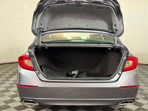 Used 2018 Honda Accord Sport image 6