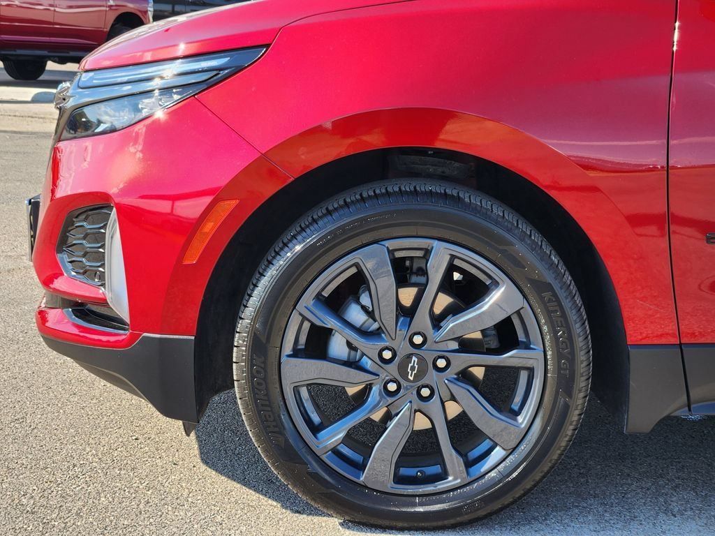 Certified 2023 Chevrolet Equinox RS FWD image 9
