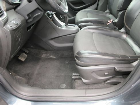 Certified 2021 Chevrolet Trax LT AWD/4WD image 20