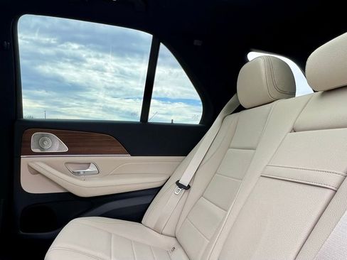 Certified 2025 Mercedes-Benz GLE 450 4MATIC image 23