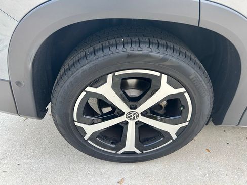 Certified 2026 Volkswagen Tiguan SE FWD image 26