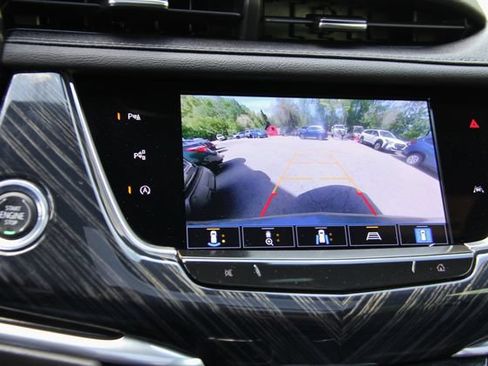 Used 2024 Cadillac XT6 Premium Luxury w/ Technology Package AWD/4WD image 32