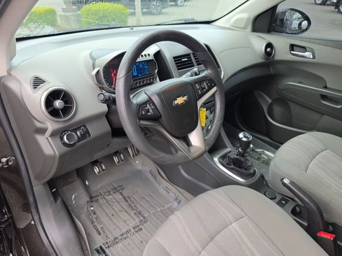 Used 2015 Chevrolet Sonic LT w/ Fun and Sun Package image 10