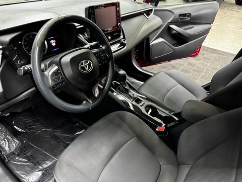 Used 2022 Toyota Corolla LE w/ Carpet Mat Package (TMS) image 31