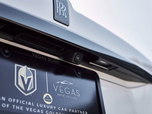 Used 2023 Rolls-Royce Cullinan Black Badge w/ Driver's Package image 14