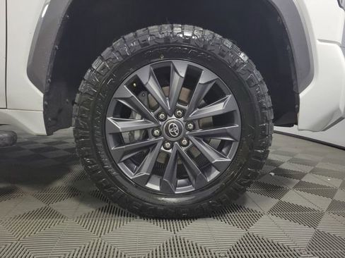 Used 2023 Toyota Tundra Limited image 11