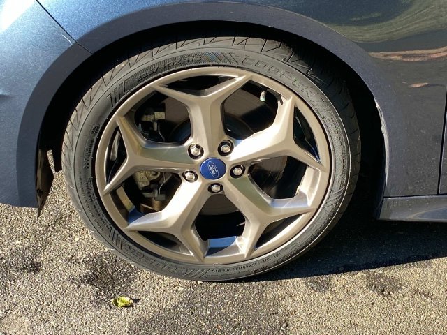 Used 2018 Ford Focus ST FWD image 6