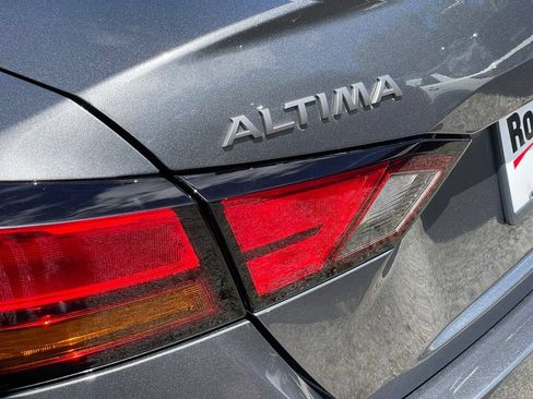 Certified 2024 Nissan Altima 2.5 S FWD image 32