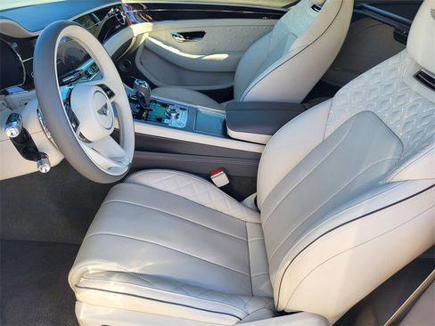 Used 2023 Bentley Continental GT V8 image 15